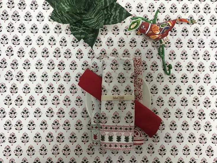Alwar Tablecloth: Green/Red 60x90