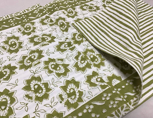 Daffodil Table Runner 60"